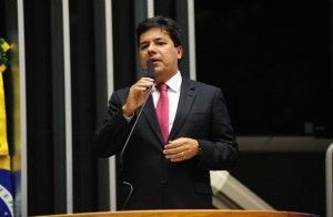 Mendonça Filho está entre os 15 parlamentares mais atuantes do Congresso