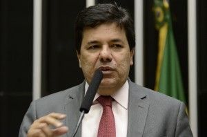 Líder Mendonça Filho afirma que rebaixamento da nota comprova irresponsabilidade do governo Dilma Rousseff/P