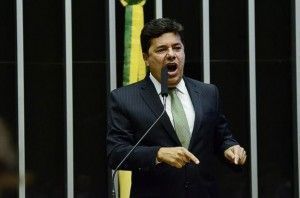 Coordenador do Comitê do Impeachment, Mendonça Filho diz que decisão de Maranhão é ilegal e imoral.