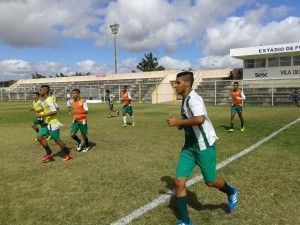 O Sub-20 do Belo Jardim FC realizou o último coletivo antes de partida contra o América PE
