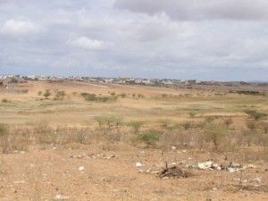 Açude de Santa Cruz do Capibaribe seca e piora situação hídrica na cidade