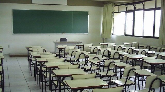 Aulas da rede pública de ensino, IFPE e AEB estão suspensas nesta segunda