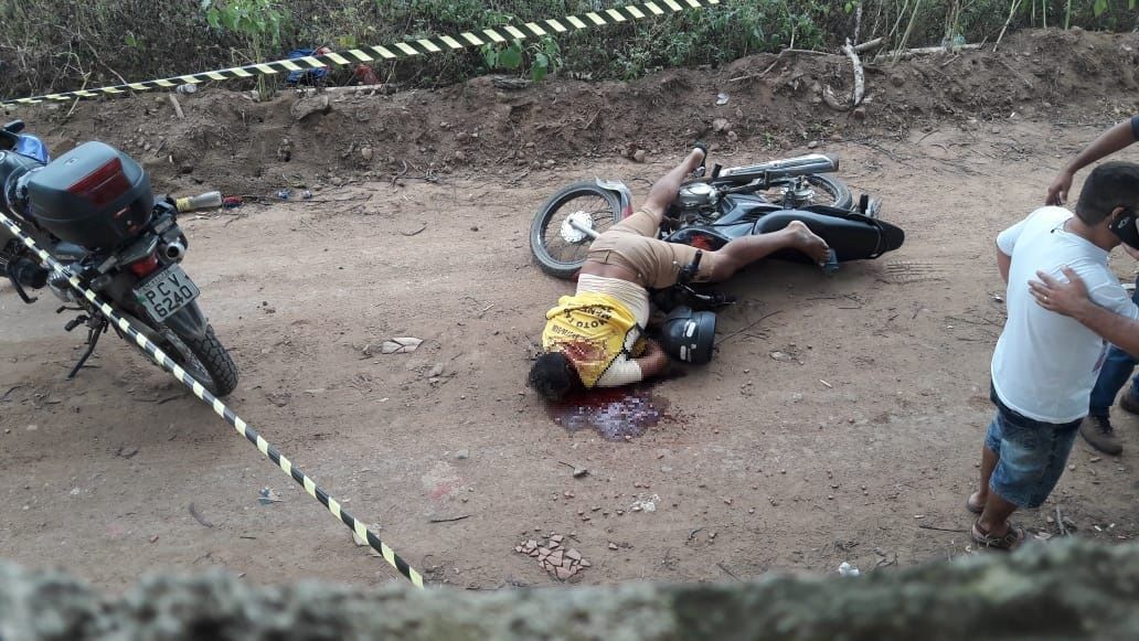Mototaxista foi morto com tiros na cabeça. Foto: Reprodução / Whatsapp