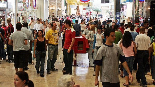 Shopping oferece até 70% de desconto em compras este fim de semana em Caruaru