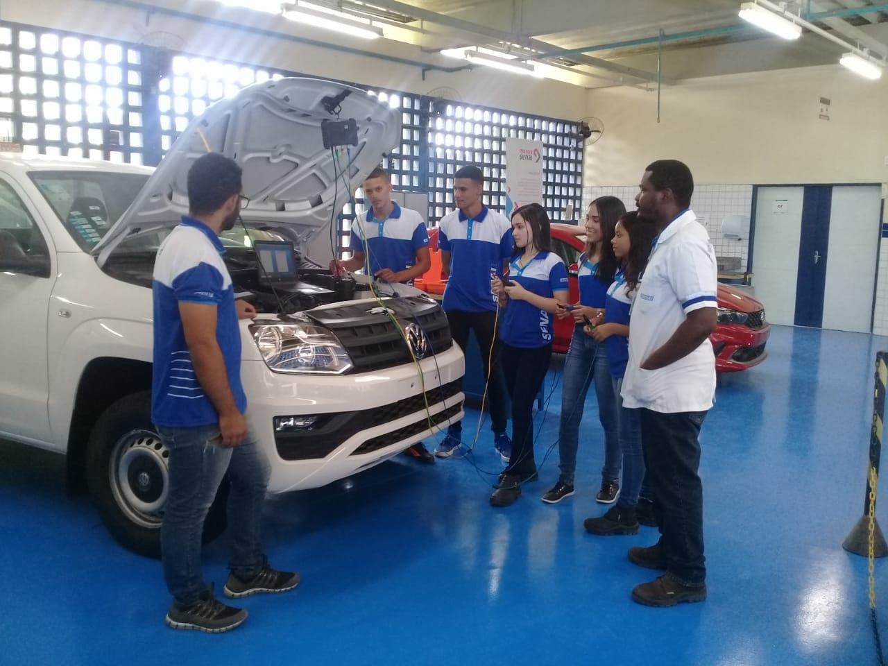 Senai promove curso técnico para formação de mecânicos em Caruaru