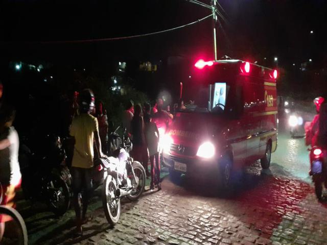 Motociclistas colidem frontalmente em Belo Jardim