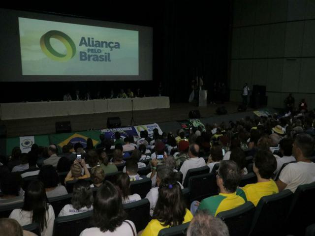 Evento do Aliança recolhe mais de 3 mil fichas de apoiamento, no Recife