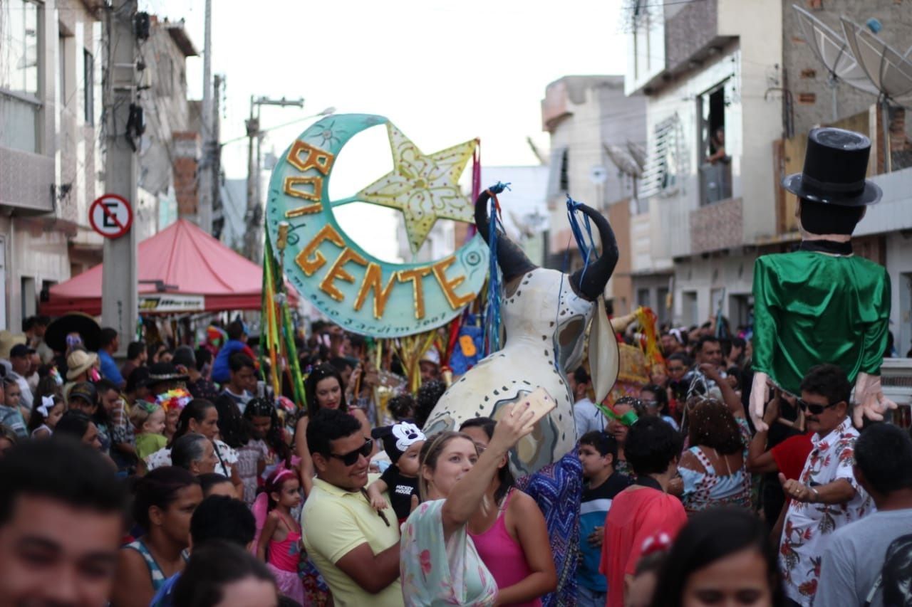 Maracatu no Agreste: Grupo Cultural Boi da Gente se apresenta neste domingo