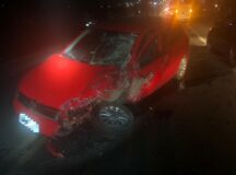 Mulher morre e cinco pessoas ficam feridas após colisão entre jipe e carro, no Agreste