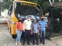 Prefeitura de Belo Jardim recebe doação de ônibus escolar