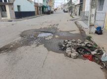 Morador reclama de buraco na Avenida Coronel João Leite em Belo Jardim