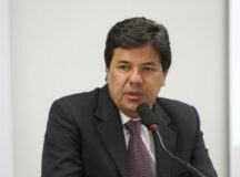 “Sanha do governo Paulo Câmara é arrecadar”, afirmou Mendonça Filho em entrevista na Arari FM