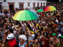 Carnaval é cancelado em 58 cidades brasileiras por causa da covid-19