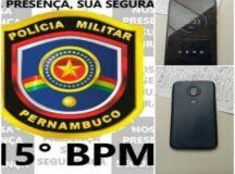 Dupla é detida com celular roubado em Belo Jardim