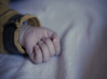 Bebê morre asfixiada debaixo do corpo da mãe no Agreste de Pernambuco