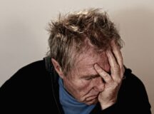 Você pode estar sofrendo com a síndrome de Burnout, classificada como doença ocupacional pela OMS