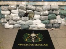 Batalhão de Operações Policiais Especiais apreendeu mais de 60 quilos de drogas em Caetés — Foto: Divulgação/Polícia Militar