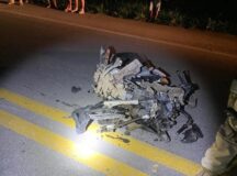 Homem morre após bater moto em caminhonete na BR-232, em Sanharó. — Foto: PRF