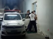 PMs socorrem vítima de mal súbito durante partida de futebol  em Belo Jardim | Foto: reprodução/print