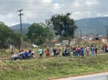Carro e moto colidiram na BR-232 em Pesqueira — Foto: Reprodução/Redes sociais