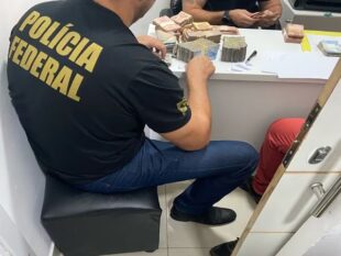 PF cumpre mandados contra crimes de contrabando de eletrônicos e lavagem de dinheiro em Caruaru — Foto: Divulgação/Polícia Federal
